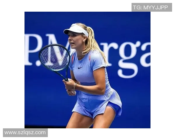 13号足球明星背影图展现运动魅力与奋斗精神的完美结合 13号足球明星背影图展现运动魅力与奋斗精神的完美结合