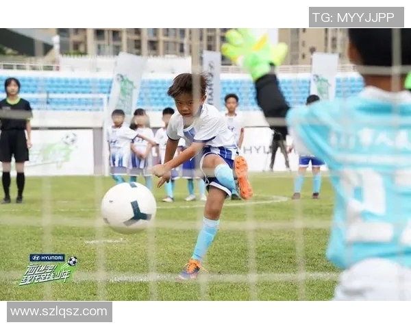 国内综艺节目中活跃的足球明星盘点与他们的精彩瞬间回顾