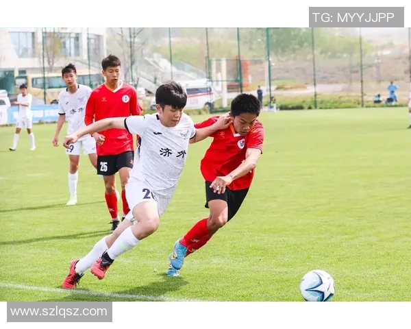 足球明星抓鱼事件揭秘背后的趣事与明星生活的另一面